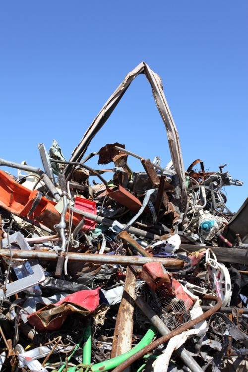 Kovový odpad na šrotišti